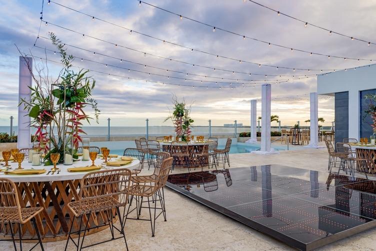 Residence Inn By Marriott Cancun Hotel Zone Екстер'єр фото