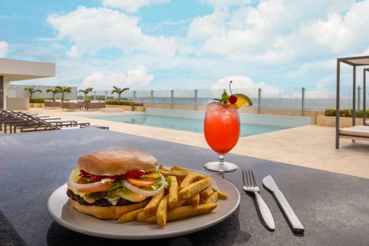 Residence Inn By Marriott Cancun Hotel Zone Екстер'єр фото