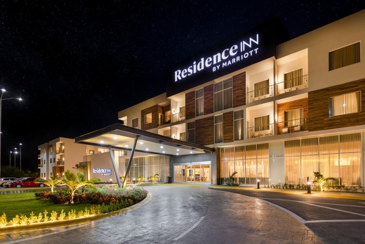 Residence Inn By Marriott Cancun Hotel Zone Екстер'єр фото