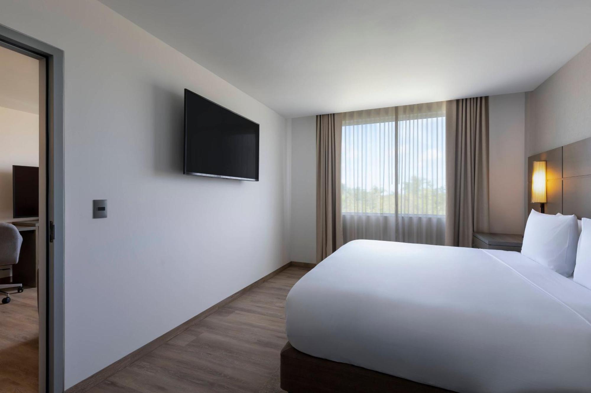 Residence Inn By Marriott Cancun Hotel Zone Екстер'єр фото