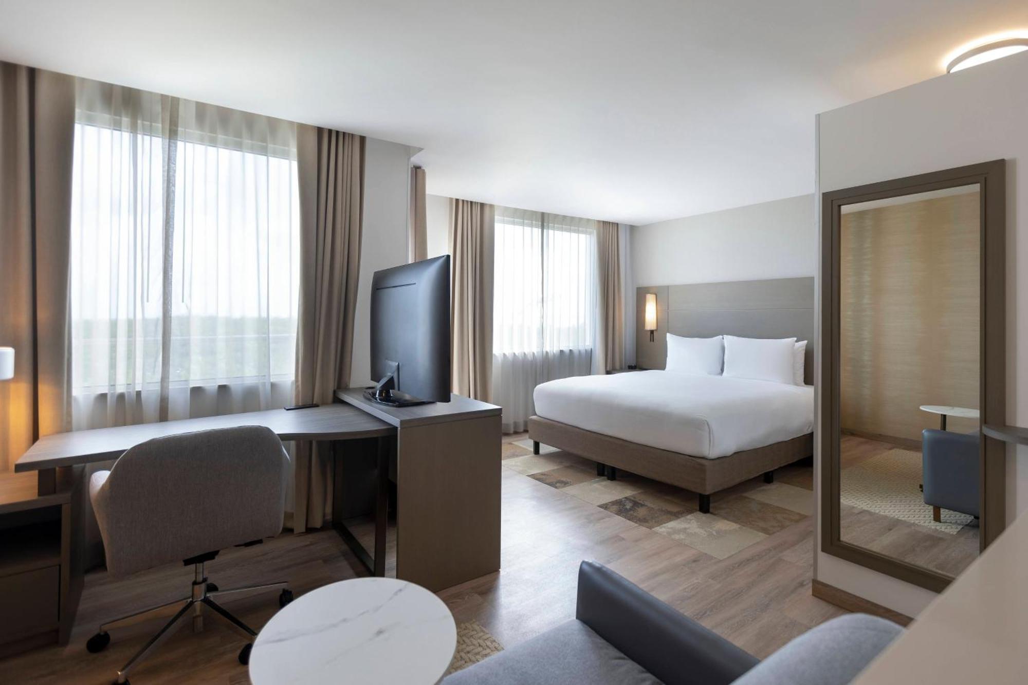 Residence Inn By Marriott Cancun Hotel Zone Екстер'єр фото