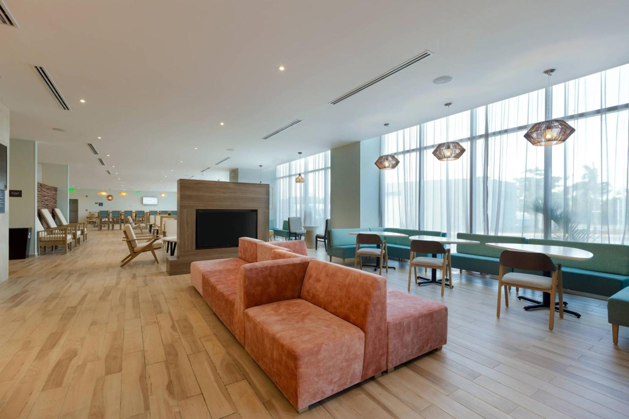 Residence Inn By Marriott Cancun Hotel Zone Екстер'єр фото